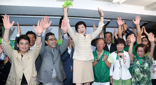 东京选出首位女性都知事 也是首位女性防卫大臣