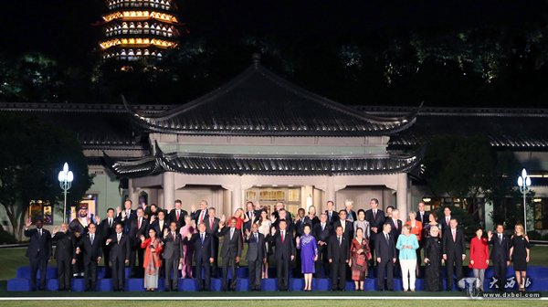 习近平和彭丽媛欢迎出席二十国集团领导人杭州峰会的外方代表团团长及所有嘉宾