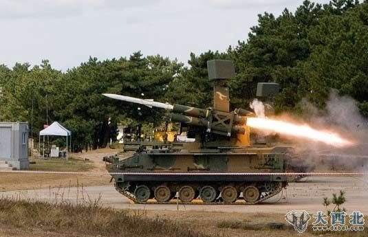 天马导弹被搭载在K200装甲车上，1辆装甲车可携带8枚导弹。