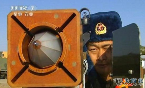 中国中央电视台第7频道日前曝光了解放军装备的FN-6“飞弩”便携式防空导弹。