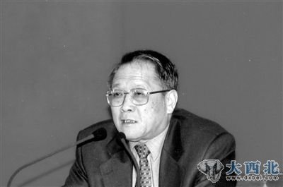 陈光中，曾两次对铁路司法改革进行专题研究。
