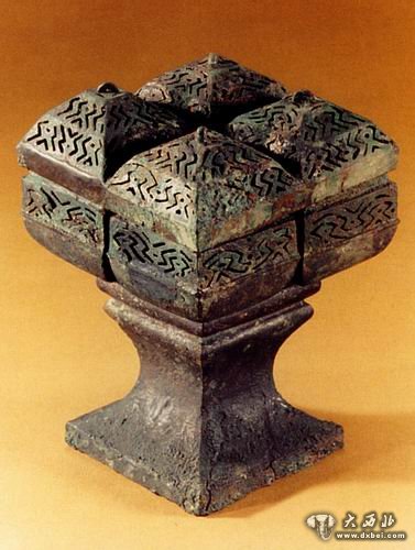 南越王墓中出土的连体铜熏炉