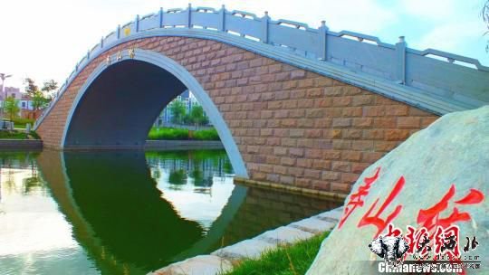 新疆库尔勒“梨城”变“桥城”桥梁数量达42座