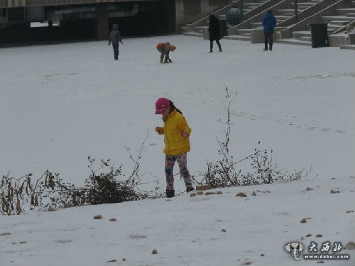 我省发布道路结冰黄色预警，明天依然有雪