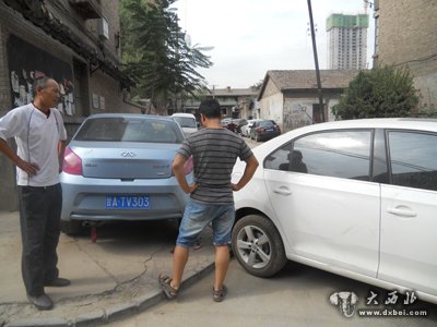 居民小区停满车，吉安小区不“吉安”