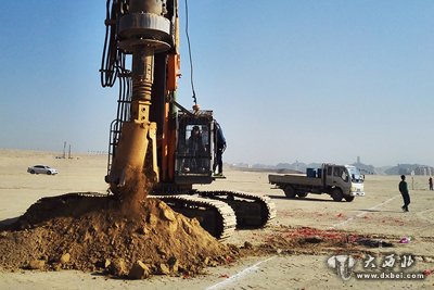 甘肃警院301项目反恐训练基地首根桩基开钻